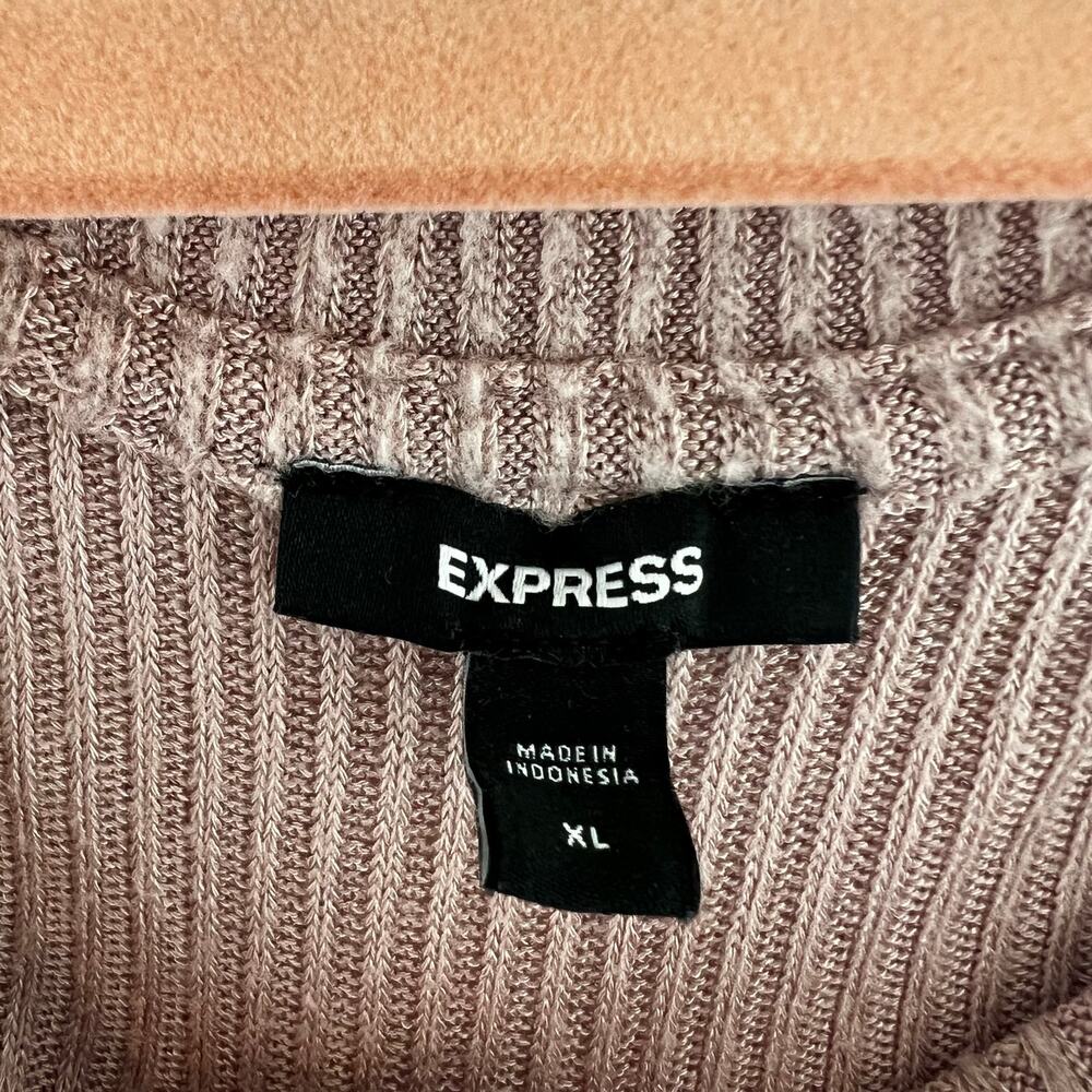 Express Pink Long Sleeve Pullover Sweater Size XL - Picture 3 of 7